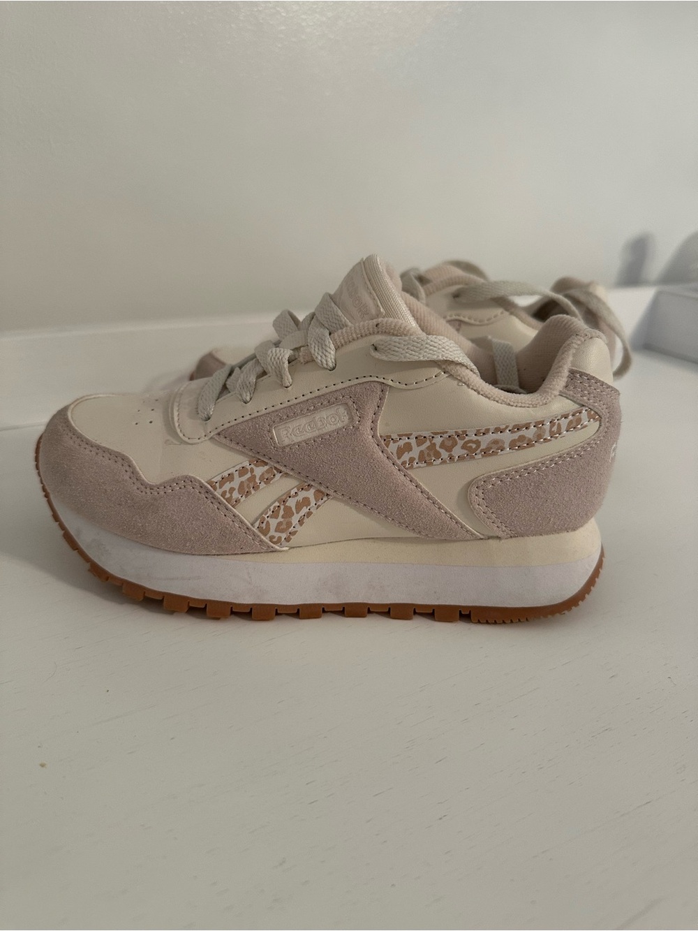 Reebok Kids Classic Sneakers - Size 2 - Picture 5 of 10